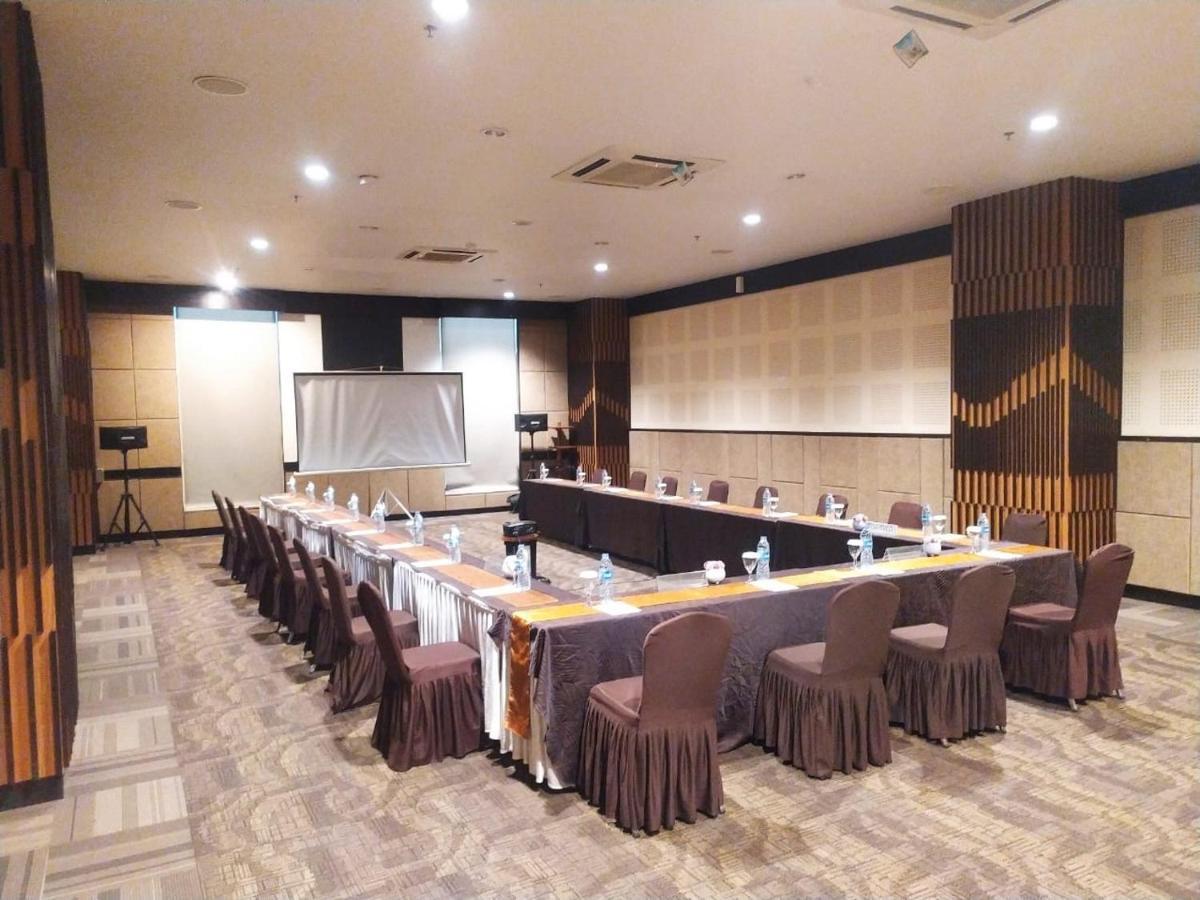 Hotel Olive Тангеранг Екстер'єр фото