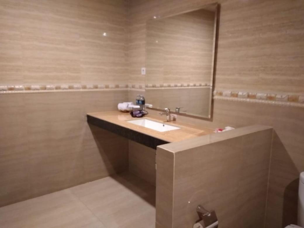 Hotel Olive Тангеранг Екстер'єр фото